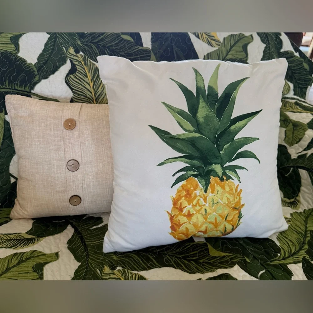 Lush Decor Set of 2 Tropical Accent Pillows - Pineapple & Button Detail